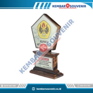 Plakat Trophy PT Kawasan Industri Lampung