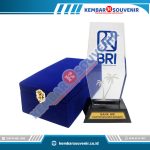 Contoh Trophy Akrilik PT Barata Indonesia (Persero)