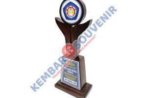 Contoh Trophy Akrilik PT BANK UOB INDONESIA